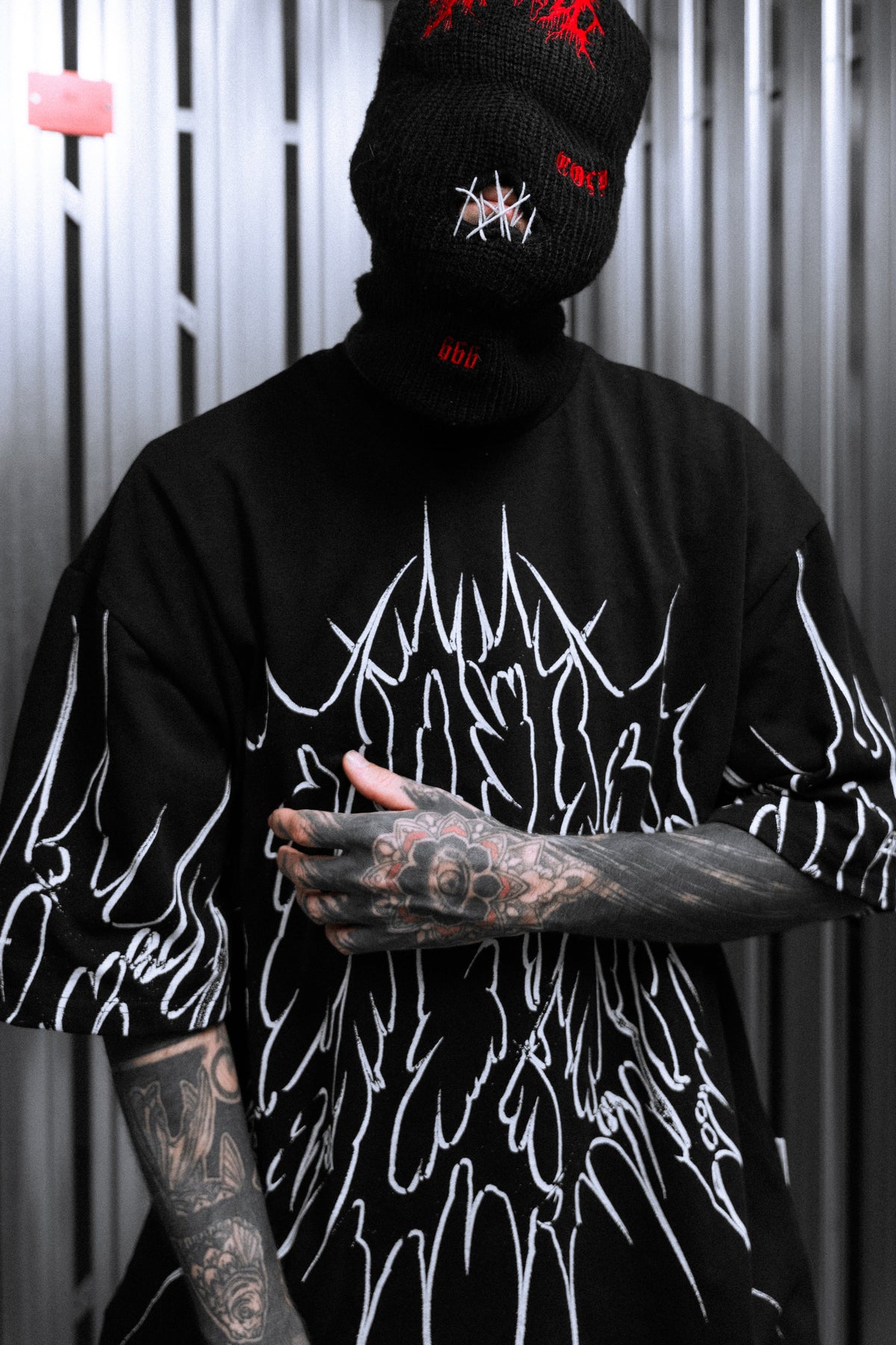 Black Razor (Black) - Heavy Oversized T-Shirt (250GSM)