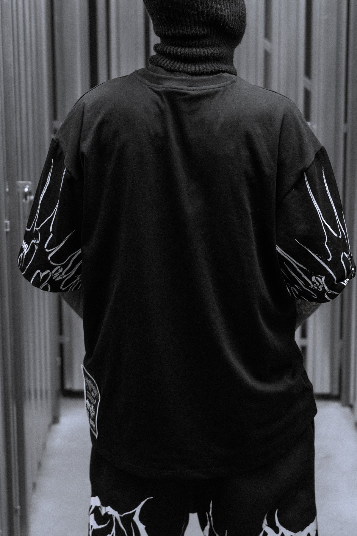 Black Razor (Black) - Heavy Oversized T-Shirt (250GSM)