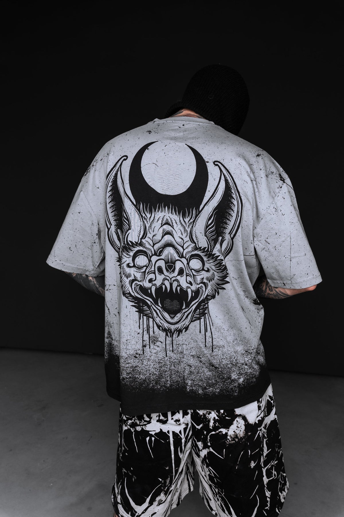 Moonthirst (Grey Grunge) - Oversized T-Shirt (200GSM)